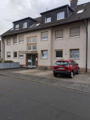 Freundliche und modernisierte 3-Raum-Wohnung mit Balkon in Wormerdorf