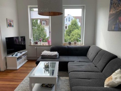 Anfragestopp: Top gepflegte 3-Zimmer Altbauwohnung mit 2 Balkonen