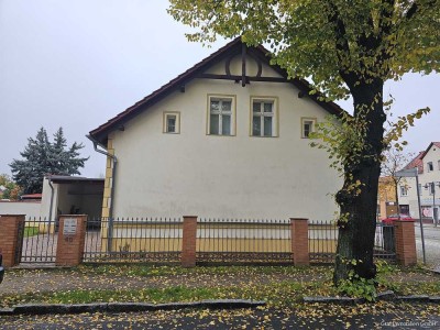 Einfamilienhaus mit ca. 180 m² auf 720 qm Grundstück inkl. Nebengebäude