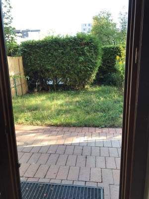 Attraktive 3-Zimmer-Wohnung mit Garten und EBK in Germering