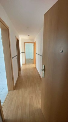 3-Zimmer-Dachgeschoss-Wohnung zu vermieten