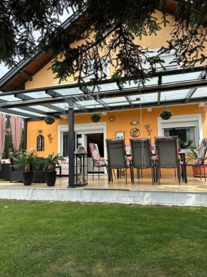 Bezauberndes Einfamilienhaus mit Gartenidylle