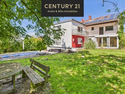 Großes Familienhaus mit Pool