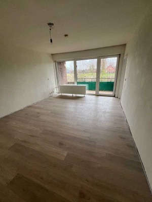 Ansprechende und vollständig renovierte 2-Zimmer-Wohnung mit Balkon in Rheine