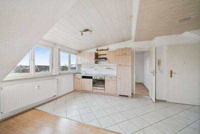 Günstige Gelegenheit! Helle 3-Zimmer-Dachgeschosswohnung auf Erbpachtgrundstück