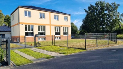 Schöne DHH Neubau- modernes vollausgestattes Haus, Provisionsfrei, direkt vom Eigentümer