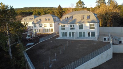 NEUE PREISE! Großzügige Doppelhaushälfte in Bad Fischau