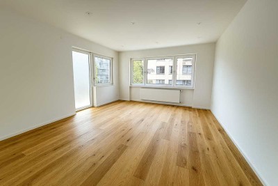 Erstbezug: Kernsanierte 5-Zimmer-Wohnung mit EBK und Balkon in Stuttgart-Mitte