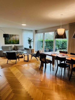 Düsseldorf-Himmelgeist:
Exklusive 4-Zimmer Gartenwohnung mit großer Terrasse und Garten!