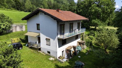 Ländliche Ruhe trifft Gestaltungsfreiheit – Haus mit großem Garten bei Ferndorf