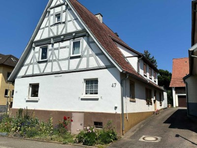 LIEBHABER Fachwerkhaushälfte mit GARTEN  in Reichenbach