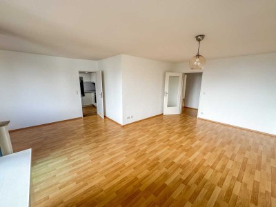 Helle 2-Zimmer-Wohnung mit Balkon in Eschborn!