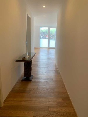 Geschmackvolle 4 Zimmer-Wohnung mit luxuriöser Innenausstattung mit EBK in Merzhausen Freiburg