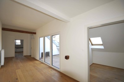 Ein besonderes Zuhause über den Dächern! Nahe LKH und gleich in der City von Klagenfurt