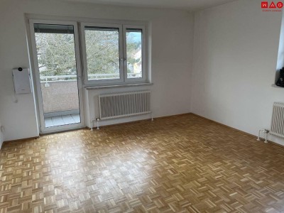 Urbanes Wohnen für Stadtliebhaber! Sehr ansprechend, hell und freundliche 2-Raum-Wohnung mit Loggia! Nähe zur Straßenbahn!