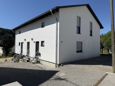 Schöne große Doppelhaushälfte