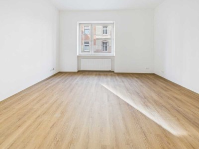 Erstbezug nach Sanierung! Moderne Wohnung mit Balkon