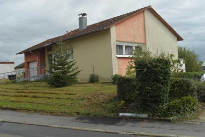 1-Fam.-Wohnhaus mit Garage