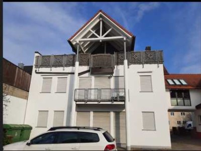 Alt-Wörth großzügige Maisonette-Wohnung