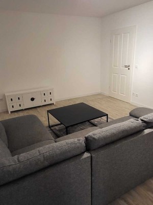 Stilvoll, sanierte 2,5-Zimmer-Erdgeschosswohnung mit geh. Innenausstattung in München Obermenzing