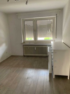 Vollständig renovierte 3,5-Raum-Wohnung mit Balkon und Einbauküche in Lünen