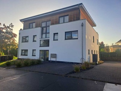 Neuwertige 3-Zimmer-Wohnung mit Balkon und Einbauküche in Eitorf