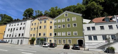 Exklusive 3-Zimmer Wohnung im Zentrum, sehr hell und mit 2 Balkonen - renoviert!!