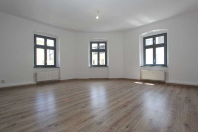 Wohnen im Eckhaus! Top Renovierte 2 Raum Etagenwohnung in der Görlitzer City!