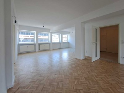 Lichtdurchflutete 3 Zi-Wohnung mit großem Wohn-Essbereich