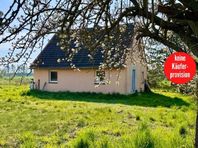 HORN IMMOBILIEN ++ Starkshof bei Strasburg und Pasewalk kleines feines Häuschen