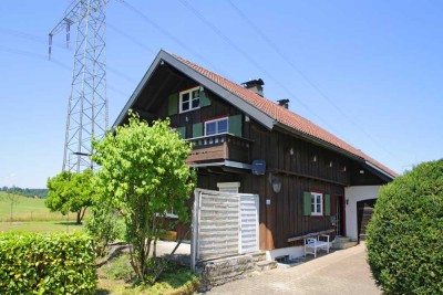 Charaktervolles Haus in Alleinlage sucht Familie, die es liebt, so wie es ist.