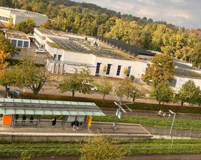 Schöne helle 2 Zi. Whg. TOP Lage, Teil-Renoviert