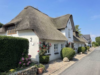Friesenhaus in Boldixum mit Um-/ Ausbaugenehmigung für bis zu 3 Ferienwohnungen und 1 Dauerwohnung