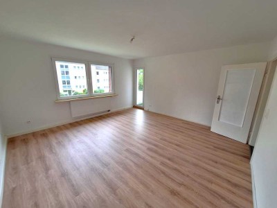 3 Raum Wohnung mit Balkon
