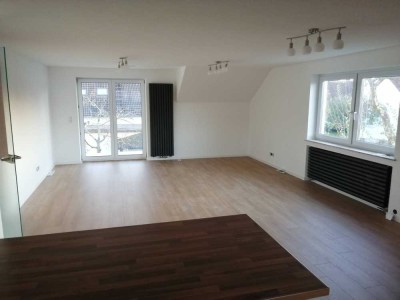 Neugebaute, familiengerechte 4,5 Zimmer Wohnung mit herrlichem Weitblick in Oberhöfen