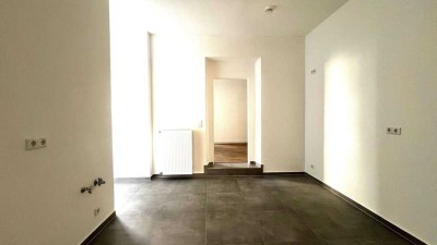 Modernisierte 4 Zimmer-Wohnung mit großem Badezimmer & Balkon in ruhiger Lage