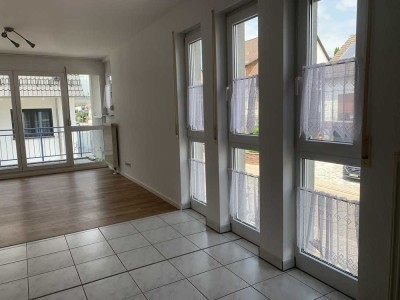 Geräumige 1-Zimmer-Wohnung mit Balkon, Einbauküche und Stellplatz in Waldbronn-Busenbach