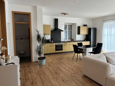 Helle & moderne 2-Zimmer-Wohnung in Bestlage von Bad Windsheim