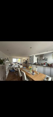 1260€ - 91 m² - 3.0 Zi. Direkte Mainlage mit Garten