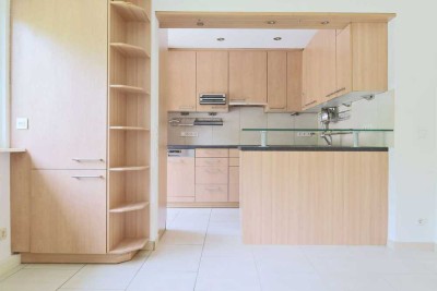 Großzügige EG-Wohnung mit Garage, Terrasse, Garten und zusätzlicher Einliegerwohnung in S-Büsnau