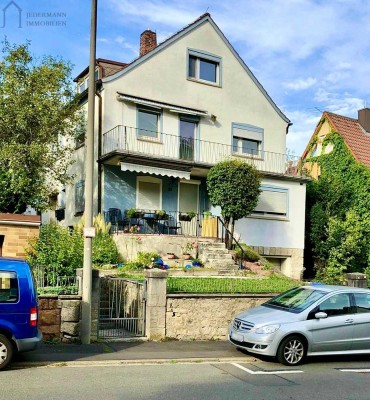 Charmantes Mehrfamilienhaus mit Ausbaureserve in Gerbrunn!