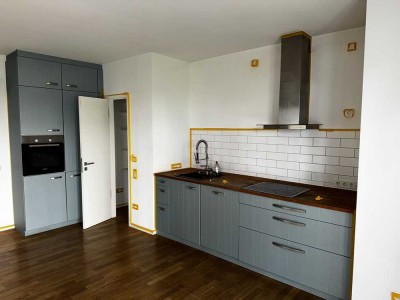 Helle und stilvolle Erdgeschoss Wohnung  mit Garten