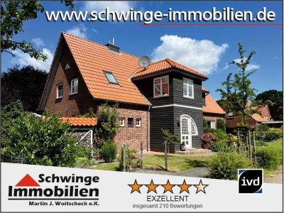 Charaktervolles Wohnhaus - ein Ort zum Wurzeln schlagen - Familienglück mit Gartenparadies in Stade!