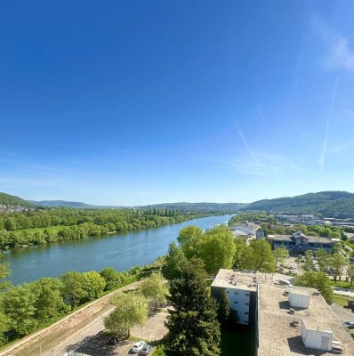 IAT TOWER! Residieren in der 11. Etage mit Moselblick und Blick über die Altstadt!