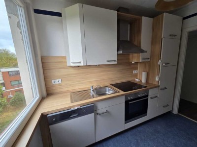 Helle 3-Zimmer Wohnung mit Balkon im 4. OG in Bremen-Woltmershausen