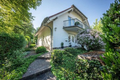 Traumhaft Wohnen mit Schlossblick! Geräumiges Einfamilienhaus mit Garten in Rauenberg-Rotenberg