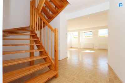 +Komplett sanierter Erstbezug+ Helle + ruhige + 3 Zimmer + Dachgeschoss Maisonette + Klimaanlage+ in renoviertem Jahrhundertwendehaus + 4.Liftstock+ Kellerabteil +U4 Friedensbrücke+  Augartennähe+  Donaukanal+ Straßenbahnlinen 5,33 Walleinsteinstraße+D+