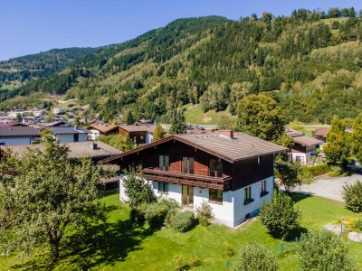 Sonniges Grundstück mit Altbestand und Gletscherblick