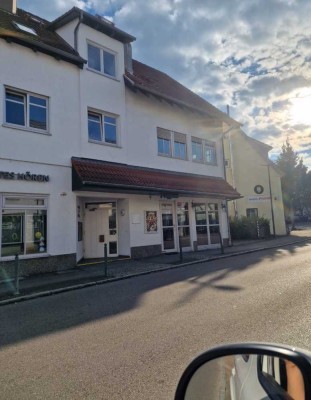 1400.0 € - 116.0 m² - 8.0 Zi.