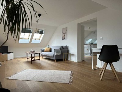 Wunderschöne Dachgeschosswohnung in bester Lage von Hannover Bothfeld, vollmöbliert 55qm